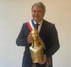 La Baule Escoublac : Franck Louvier reçoit la Marianne dOr pour les initiatives de la ville en matière de développement durable