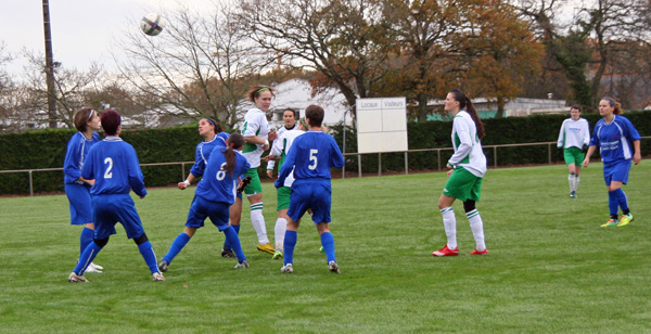 Les footballeuses dEscoublac foot ball féminin Coupe de lAtlantique