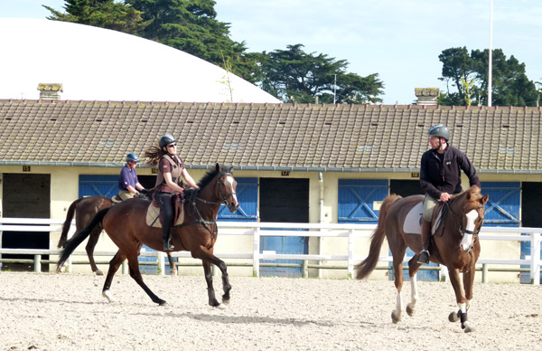 Laetitia Bernard championne aveugle de saut d'obstacles handisport