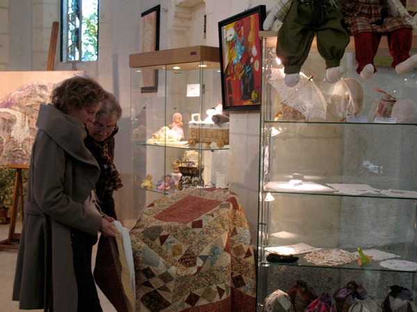 Les travaux des ateliers de l'AVF de La Baule, s'exposent à la Chapelle Sainte-Anne