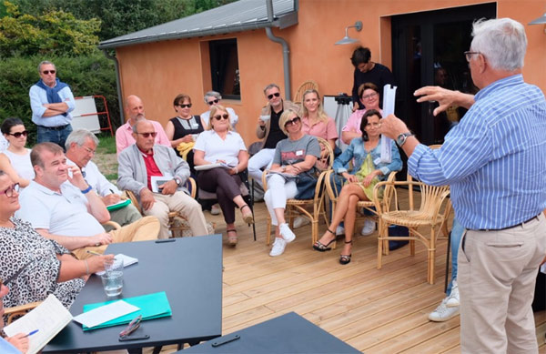 Léquipe « Engagés avec vous pour la Baule-Escoublac » autour de  Xavier de Zuchowicz