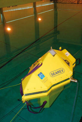 Maquette du Searev dans le bassin de l'Ecole Centrale de Nantes